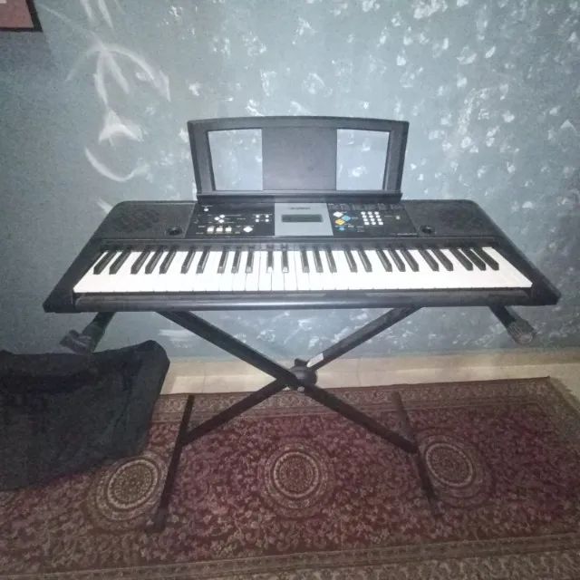 Teclado Yamaha PSR E223