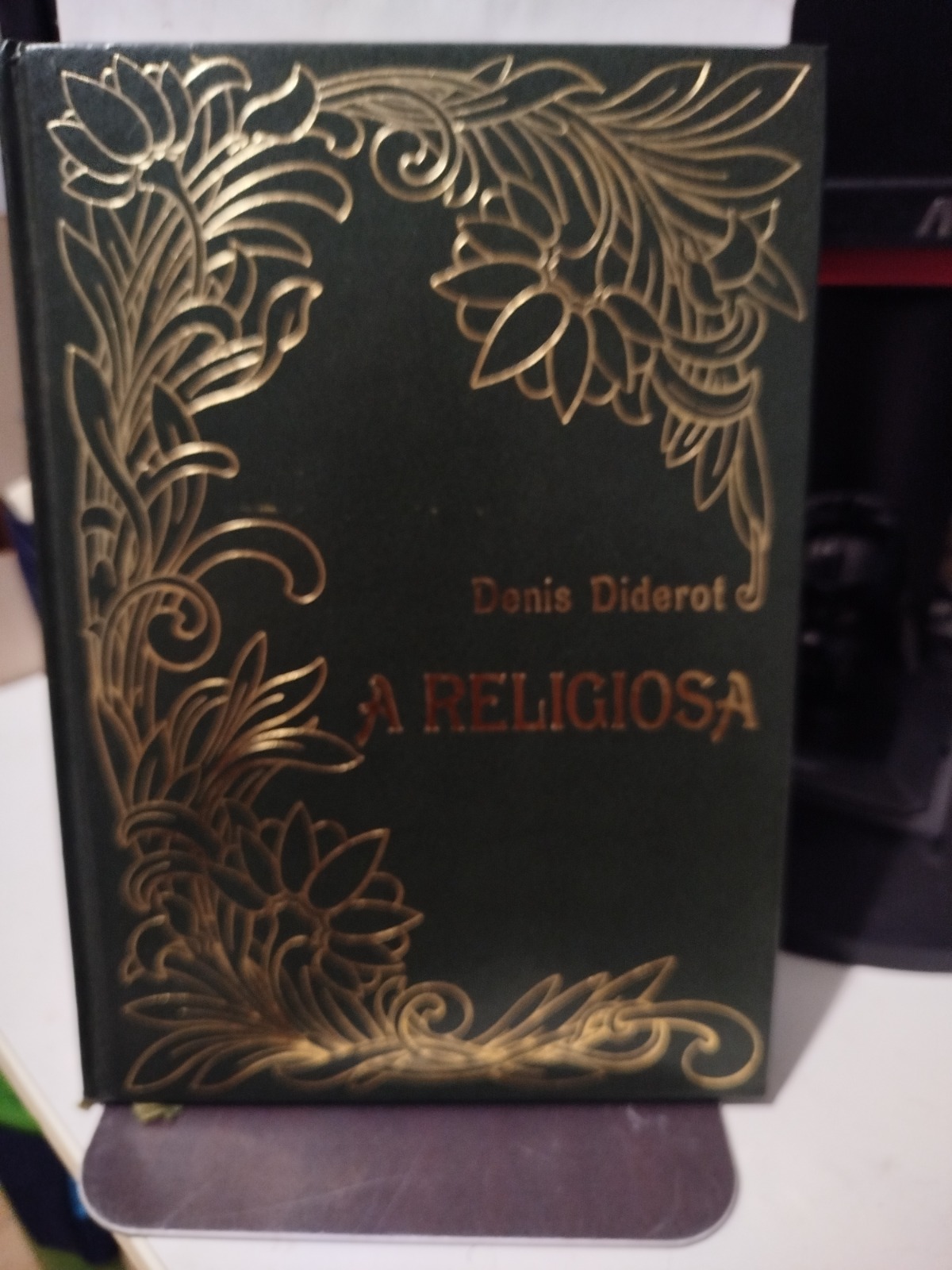 A Religiosa-Capa Dura